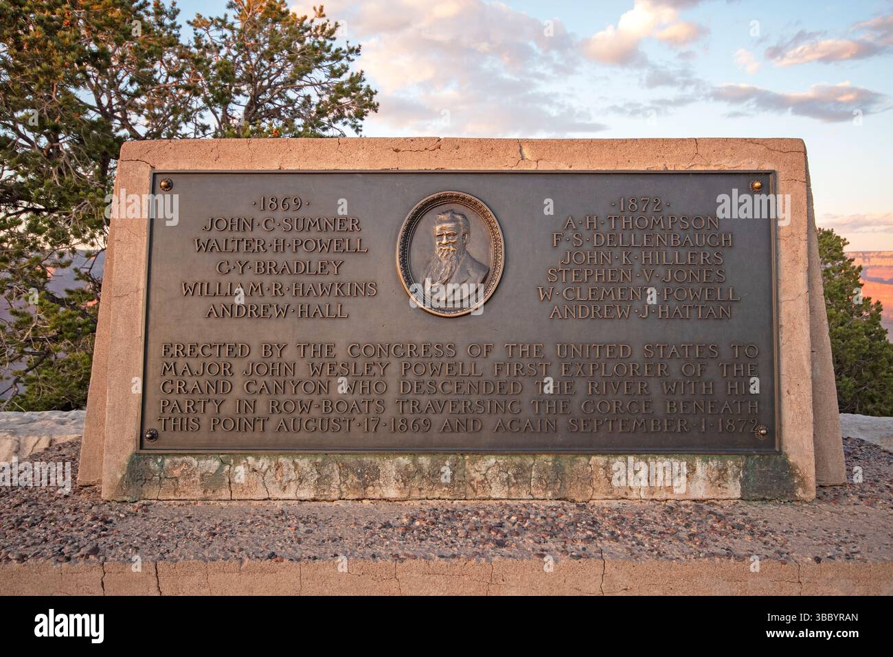 Gedenkstätte für Major John Wesley Powell (1834–1902), Geologe und Entdecker des Grand Canyon, Grand Canyon National Park, South Rim, Arizona, USA Stockfoto