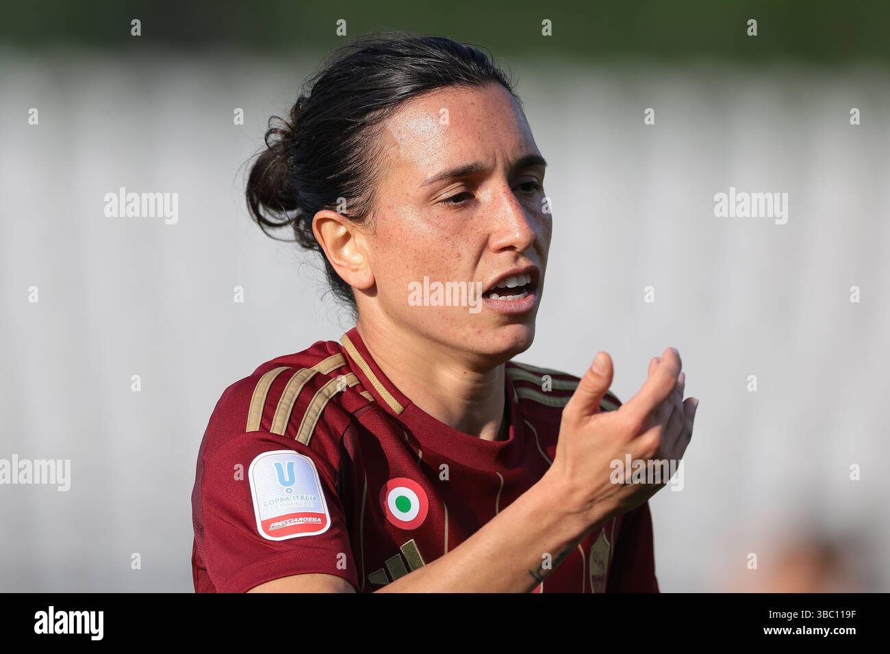 Como, Italien. Mai 2025. Lucia Di Guglielmo von AS Roma reagiert während des Endspiels Juventus vs AS Roma Coppa Italia im Stadio Giuseppe Sinigaglia, Como. Der Bildnachweis sollte lauten: Jonathan Moscrop/Sportimage Credit: Sportimage Ltd/Alamy Live News Stockfoto