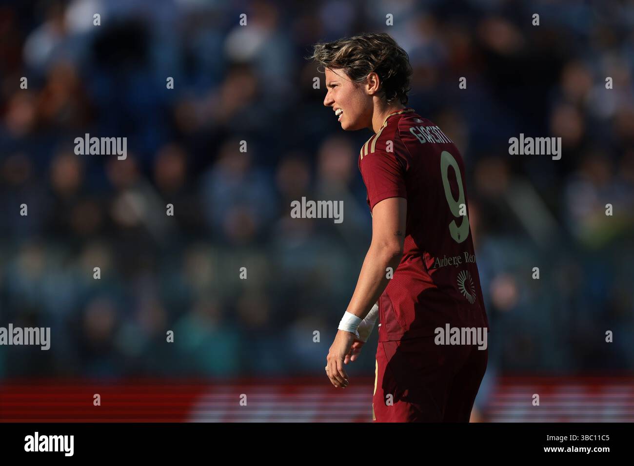Como, Italien. Mai 2025. Valentina Giacinti von AS Roma blickt beim Endspiel Juventus gegen AS Roma Coppa Italia im Stadio Giuseppe Sinigaglia, Como, an. Der Bildnachweis sollte lauten: Jonathan Moscrop/Sportimage Credit: Sportimage Ltd/Alamy Live News Stockfoto