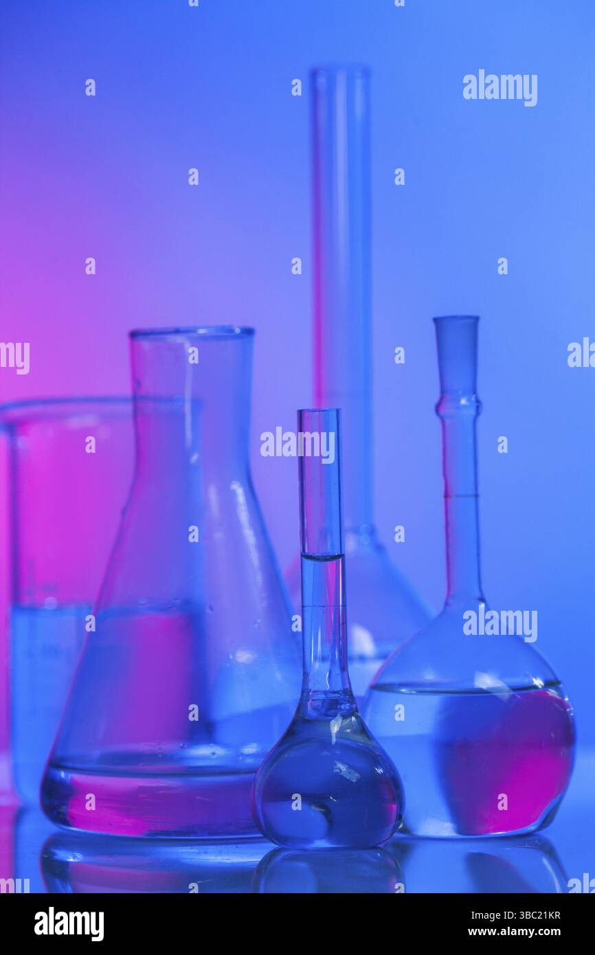 Laborglas Chemie oder Medizin für die Forschung-Stillleben Stockfoto