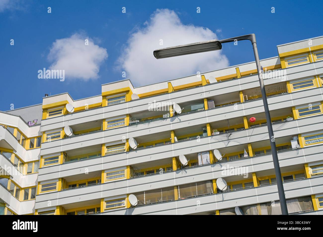 Sozialwohnungen, Kreuzberger Zentrum, Kottbusser Tor, Kreuzberg, Berlin, Deutschland *** Sozialwohnungen, Kreuzberg Zentrum, Kottbusser Tor, Kreuzberg, Berlin, Deutschland Stockfoto