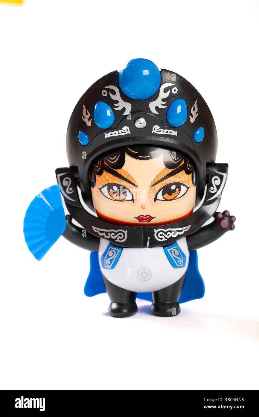 Zhongshan Guangdong China-13. Mai 2025: Sichuan-Figur im Opernstil auf weiß. Stockfoto