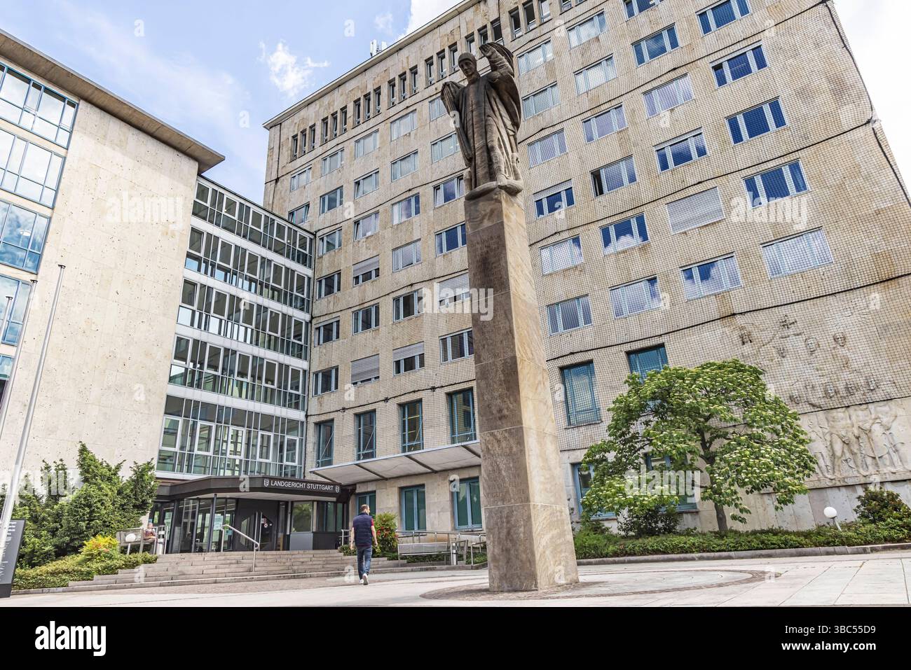 Landgericht Stuttgart. Außenansicht. // 17.05.2025: Stuttgart, Baden-Württemberg, Deutschland, Europa *** Landgericht Stuttgart Außenansicht 17 05 2025 Stuttgart, Baden Württemberg, Deutschland, Europa Stockfoto