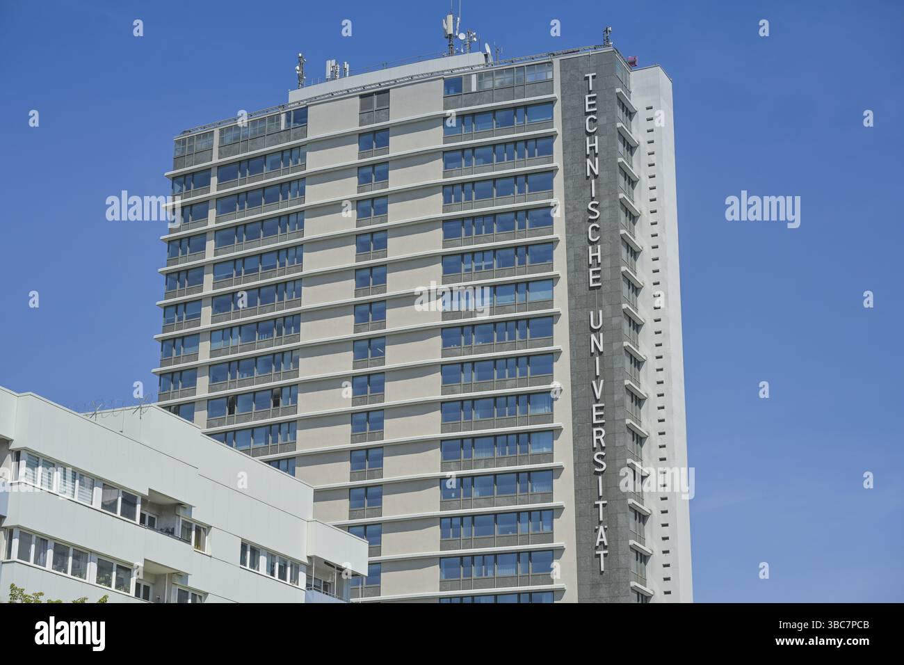 Technische Universität, Telefunken-Hochhaus, Bismarckstraße, Charlottenburg, Berlin, Deutschland, Europa Stockfoto Technische Universität, Telefunken-Hochhaus, Bismarckstraße, Charlottenburg, Berlin, Deutschland, Europa Stockfoto