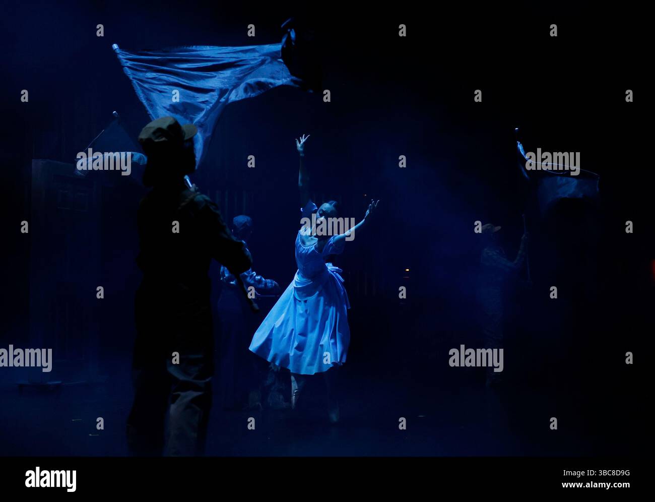 Queens, Usa. Mai 2025. Tänzerinnen und Tänzer präsentieren eine Aufführung auf der Bühne, wenn die Joffrey Ballet School Children's & Youth Ballet Programs am Sonntag, den 18. Mai 2025 in New York City im LaGuardia Performing Arts Center die innovative Nacherzählung des Klassikers The Wonderful Wizard of Oz präsentieren. Foto: John Angelillo/UPI Credit: UPI/Alamy Live News Stockfoto