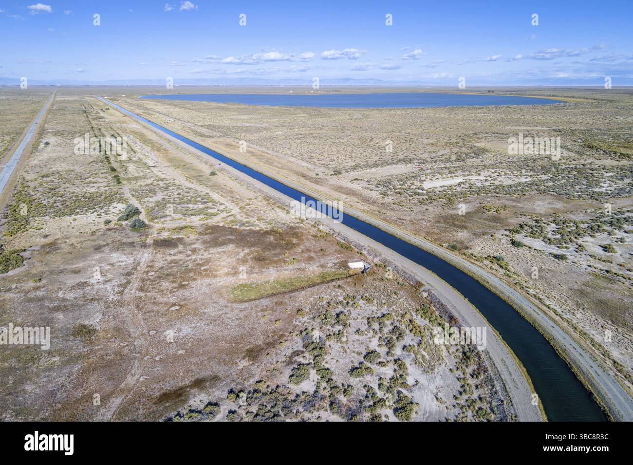 Luftaufnahme von Franklin Eddy Kanal Teil der geschlossenen Basin Project zu extrahieren Grundwasser in San Louis Tal (Colorado) und Rio Grande Ri liefern Stockfoto