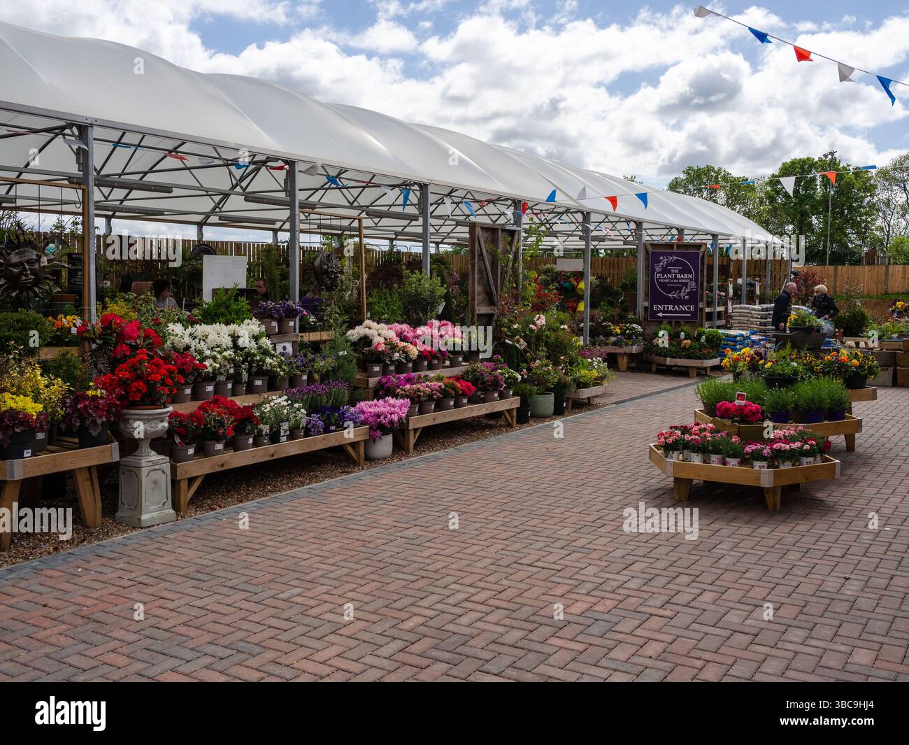 Das Garden Centre Plant Barn, im Herzen des Shoppingdorfes Shires, Weedon, Northamptonshire, Großbritannien; Stockfoto