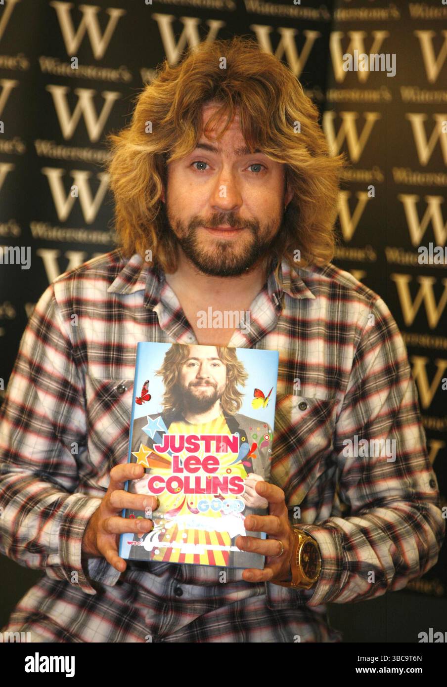 Justin Lee Collins bei einer Unterzeichnung seines neuen Buches „Good Times“ in Waterstones in Kent am 22. September 2009 Stockfoto
