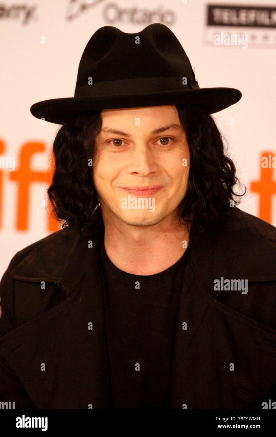 Jack White auf der Pressekonferenz für „White Stripes: Under the Great White Northern Lights“ beim Toronto International Film Festival in Kanada am 18. September 2009 Stockfoto Jack White auf der Pressekonferenz für „White Stripes: Under the Great White Northern Lights“ beim Toronto International Film Festival in Kanada am 18. September 2009 Stockfoto