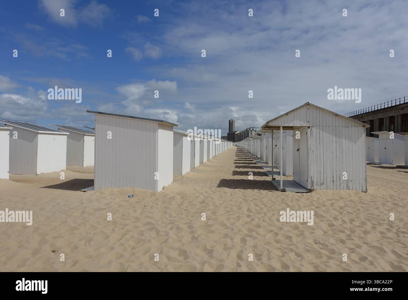 Badehütten am Strand in Ostend, Belgien Stockfoto