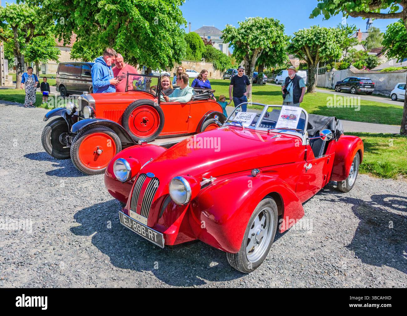 Zweisitziges Cabriolet-Cabrio von Burton, hergestellt in den Niederlanden bei einem Oldtimer-Treffen in Preuilly-sur-Claise, Indre-et-Loire (37), Frankreich. Stockfoto