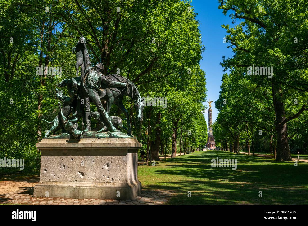 Tiergarten in Berlin, Blick auf die Siegessäule. Tiergarten Stockfoto