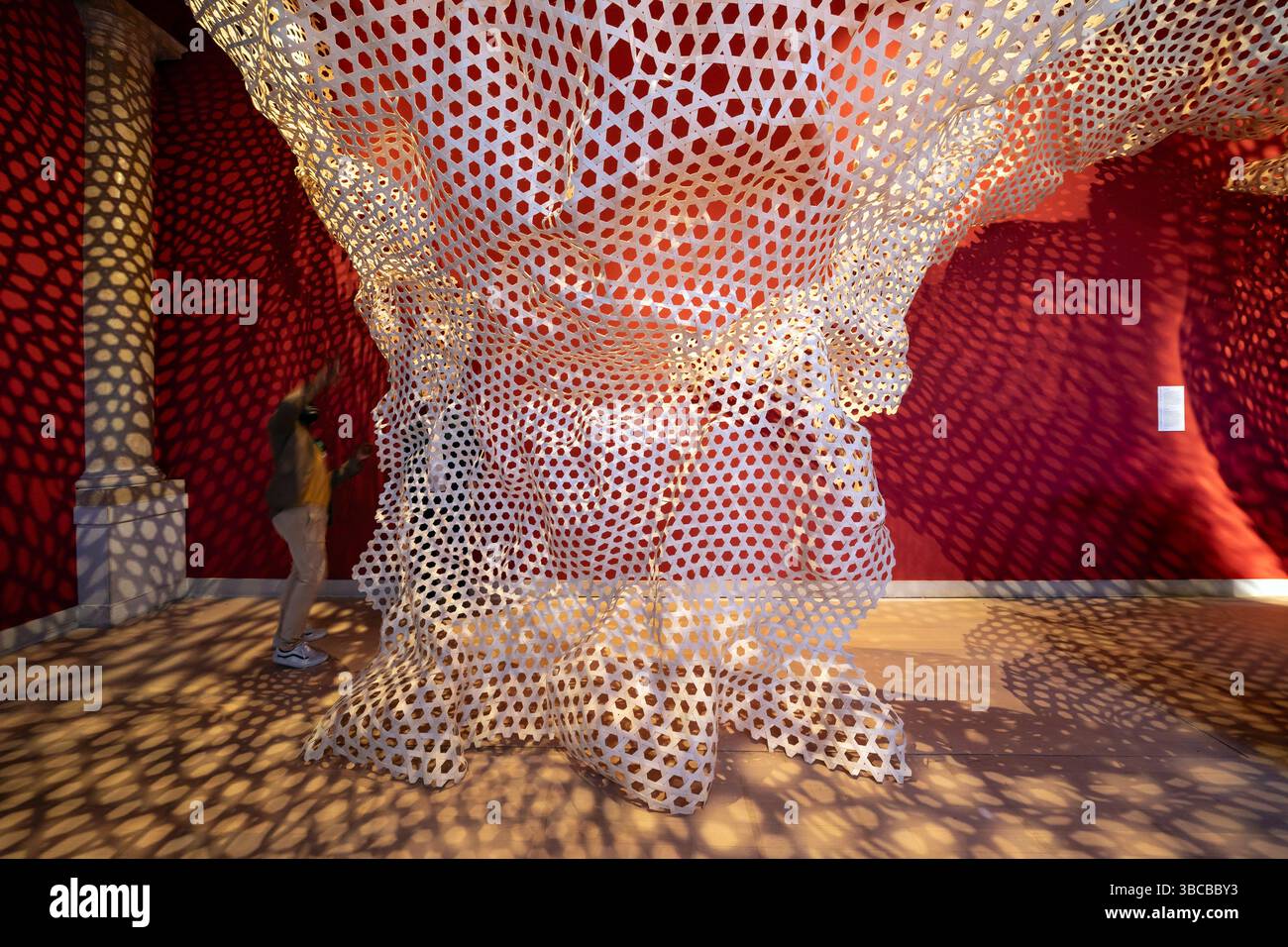 Shimoni Slave Cave Installation von Cave Bureau, Geology of Britannic Repair, Britain Pavilion, britische Ausstellung, Venice Architecture Biennale 2025 Stockfoto