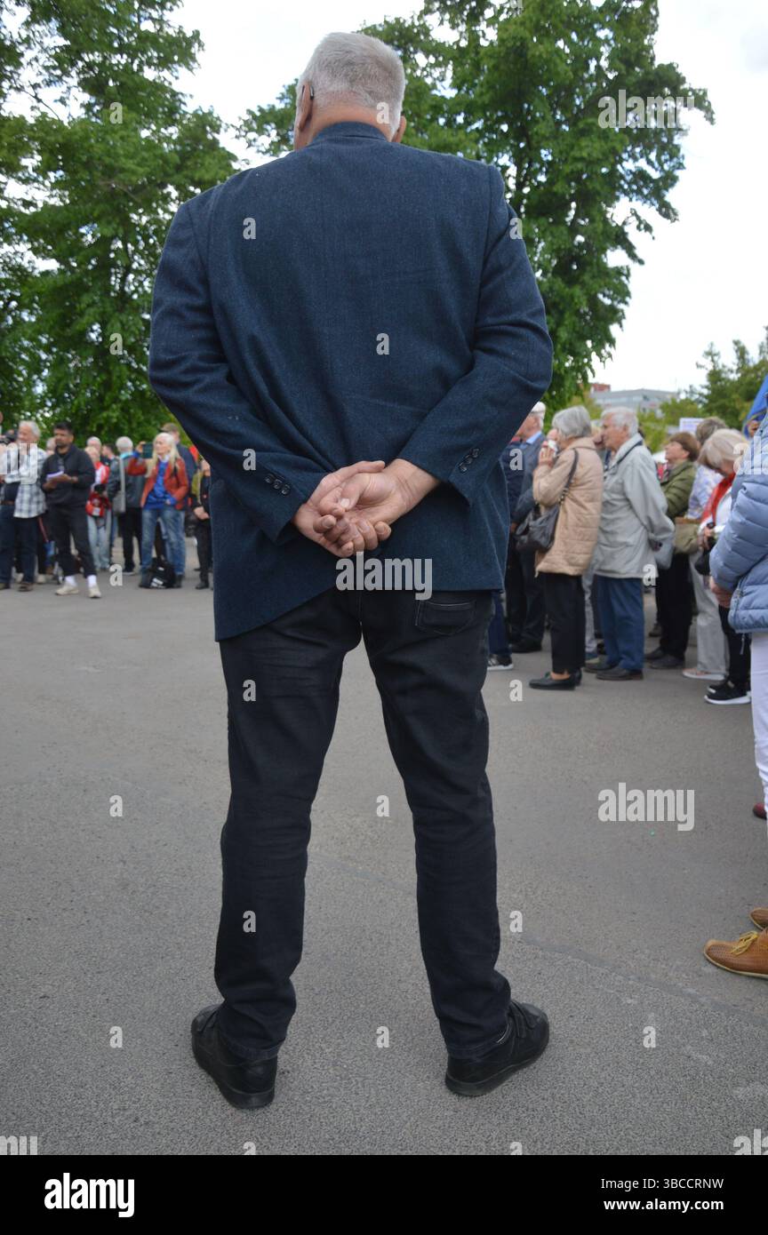 Berlin, Deutschland - 8. Mai 2025 - Kommunisten treffen sich vor dem Museum Berlin-Karlshorst zum 80. Jahrestag der deutschen Kapitulation. (Foto: Markku Rainer Peltonen) Stockfoto