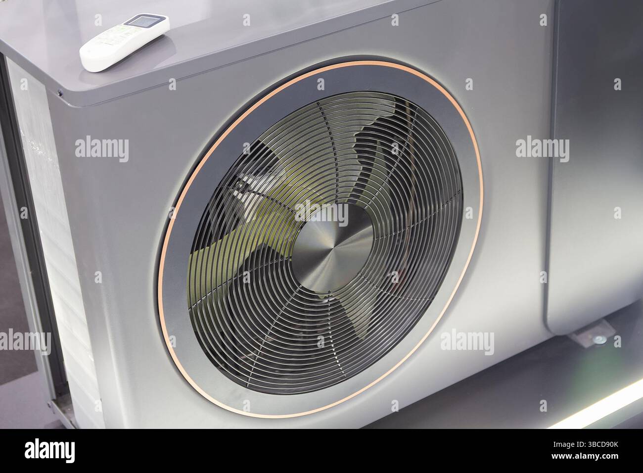 Klimaanlagen im Schaufenster erhältlich. Industrie Stockfoto