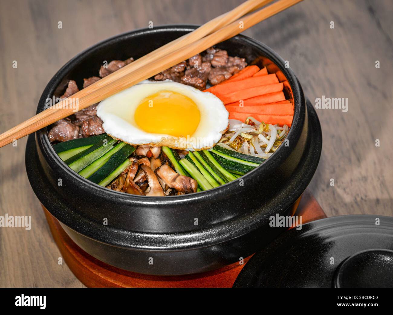 Bibimbap, ein koreanisches Reisgericht Stockfoto Bibimbap, ein koreanisches Reisgericht Stockfoto