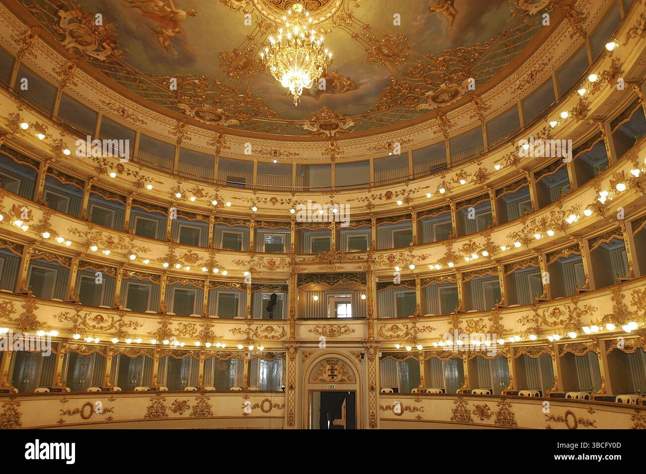 Carpi, Teatro Comunale: Boxsitze. Carpi, Italien Stockfoto