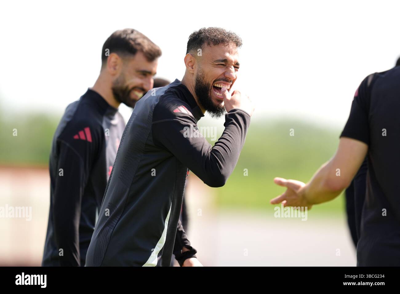 Noussair Mazraoui von Manchester United während eines Trainings im Carrington Training Centre in Manchester. Bilddatum: Dienstag, 20. Mai 2025. Stockfoto
