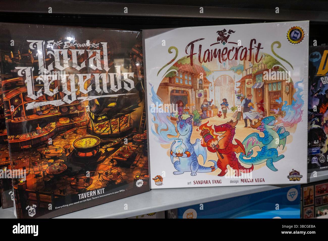 Barnes & Noble Booksellers auf der Fifth Avenue in New York City bietet eine große Auswahl an Büchern, Zeitschriften und Spielen, USA 2025 Stockfoto