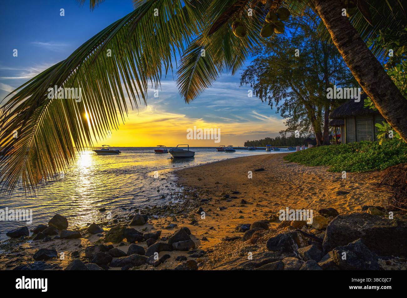 Sonnenuntergang am Bel Ombre Beach im Süden von Mauritius Stockfoto