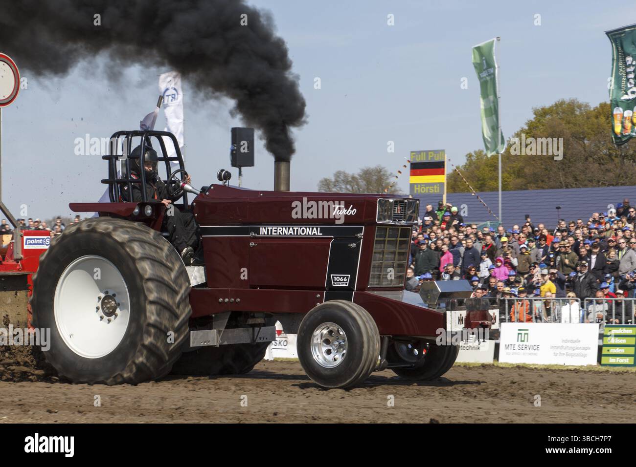 Schlepper zieht FFuechtorf 2017 Stockfoto