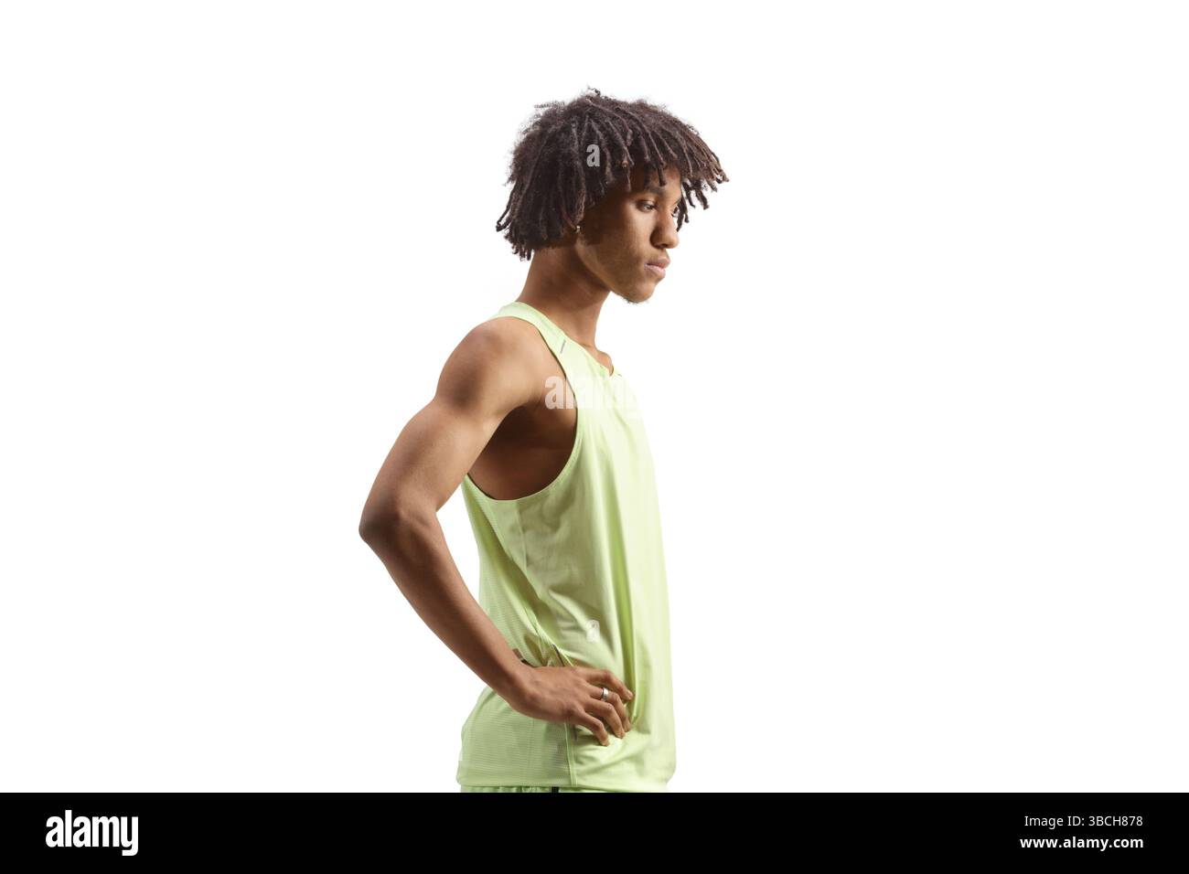 afroamerikanischer junger Mann in Sportbekleidung isoliert auf weißem Hintergrund Stockfoto