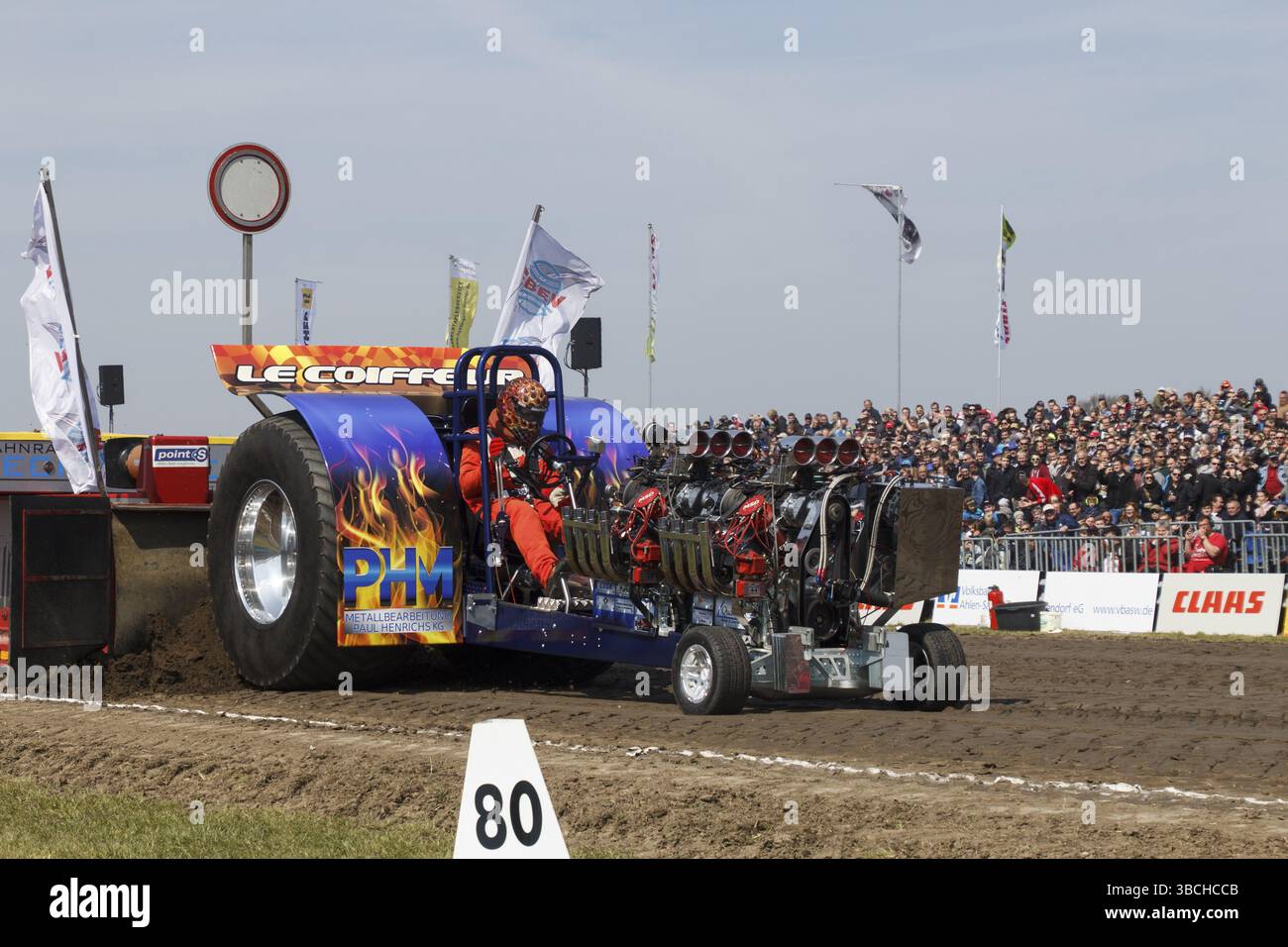 Schlepper zieht FFuechtorf 2017 Stockfoto