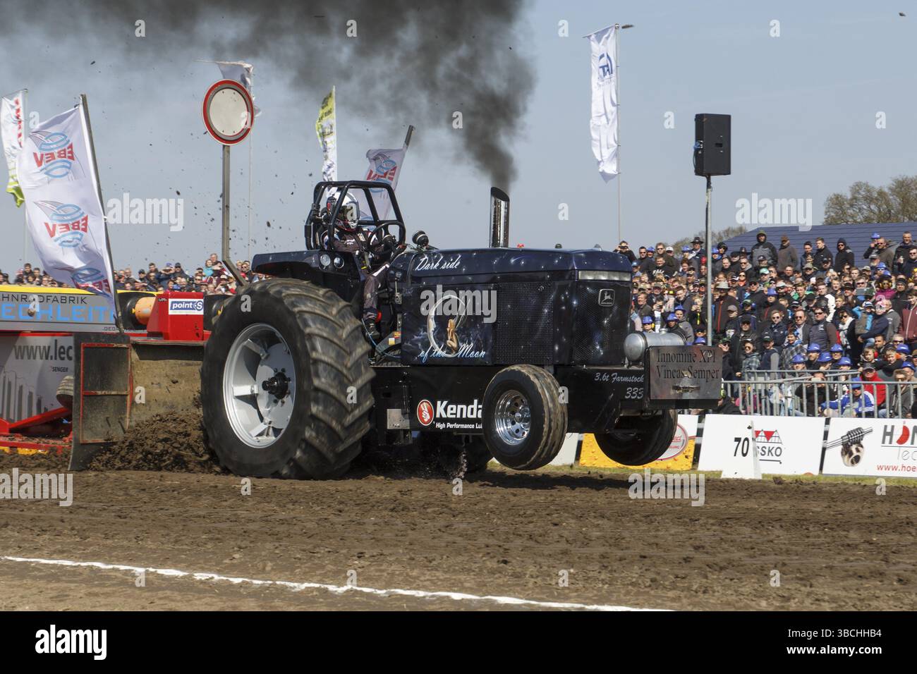 Schlepper zieht FFuechtorf 2017 Stockfoto