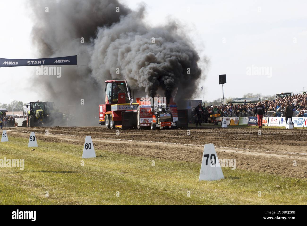 Schlepper zieht FFuechtorf 2017 Stockfoto