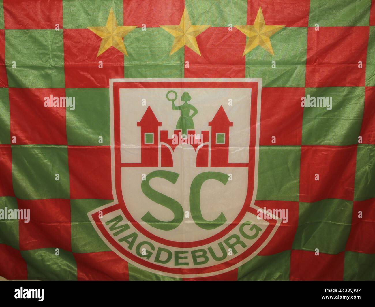 Flagge mit Vereinsemblem SC Magdeburg DHB HBL Liqui Moly Handball-Bundesliga Saison 2020-21, Flagge mit Vereinsemblem SC Magdeburg DHB HBL Liqui Moly Handba Stockfoto