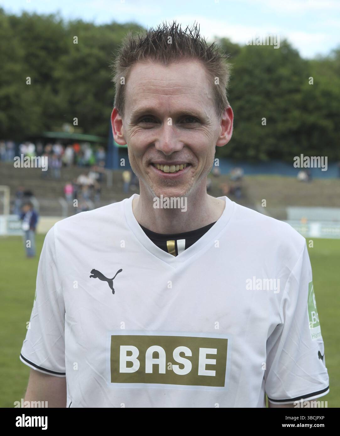 Der ehemalige deutsche Leichtathlet Frank Busemann beim Benefizspiel 23.6.13 der Enke Foundation Stockfoto