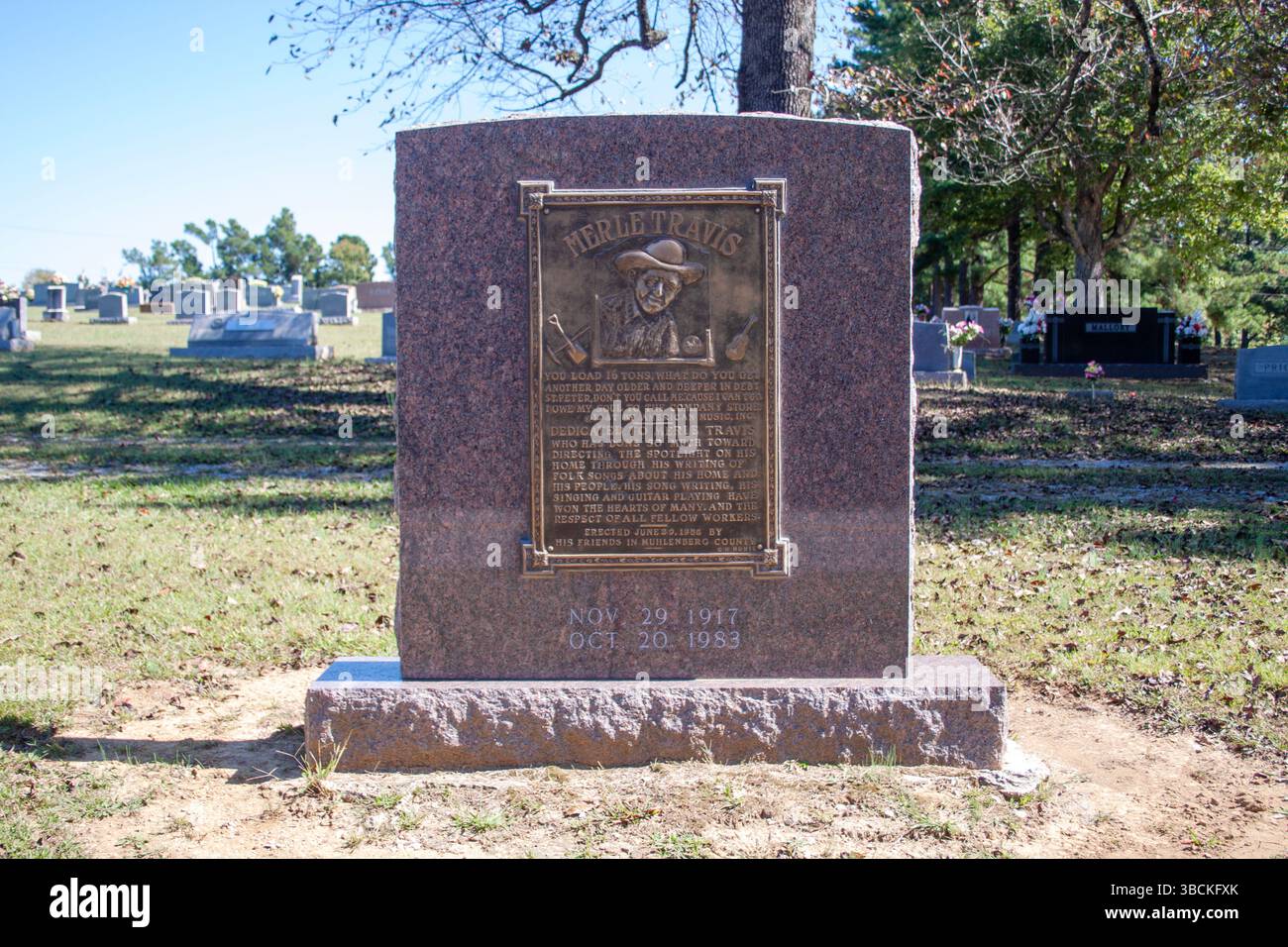 Grave of Merle Travis: The Fingerpicking Legend, die Country Music in Drakesboro, Kentucky, revolutionierte Stockfoto