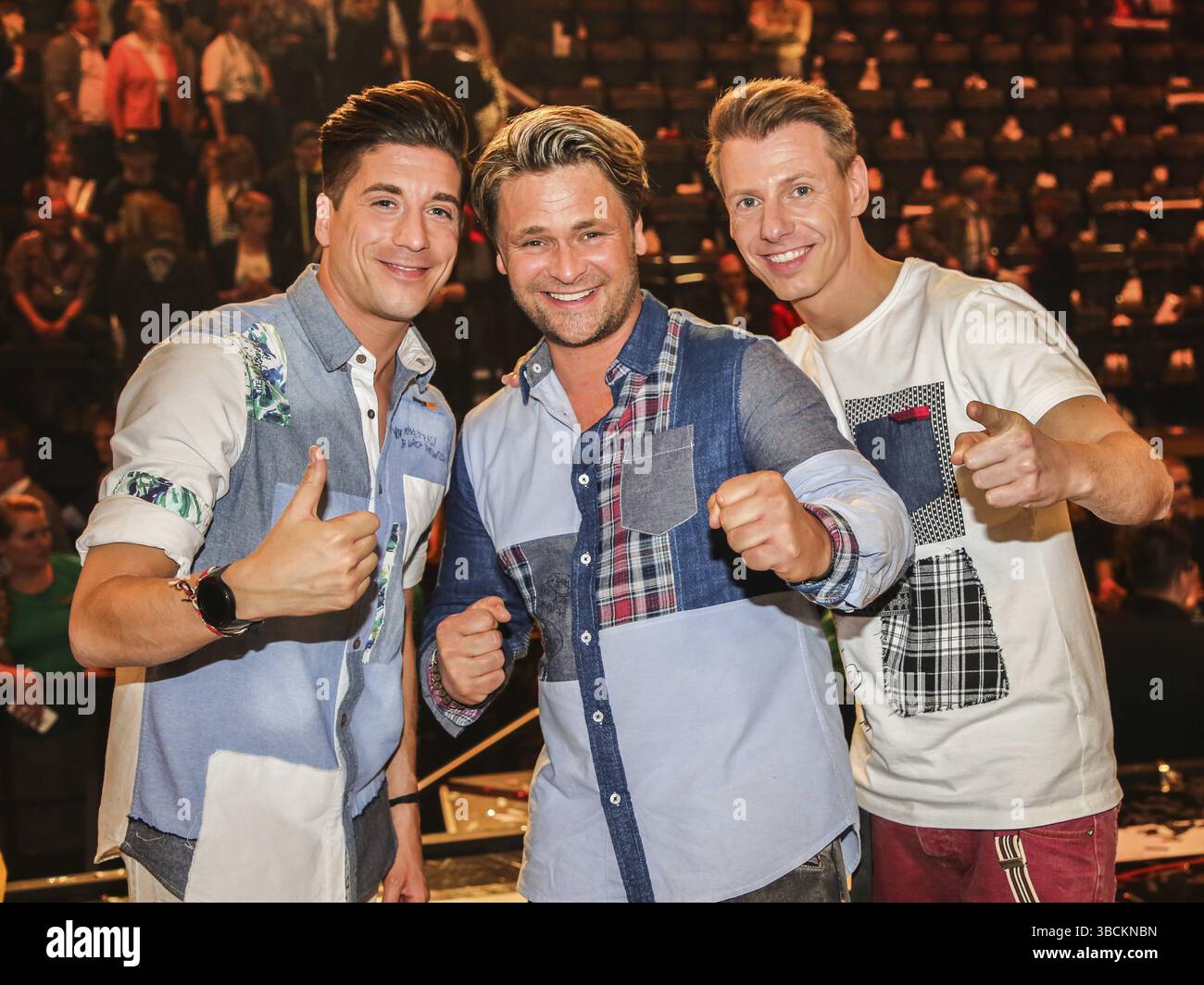 Deutsche Partyband die Zipfelbuben nach ARD-TV-Show Schlager Countdown in Oldenburg am 25.03.2017, deutsche Partyband die Zipfelbuben nach ARD-TV-Show Stockfoto