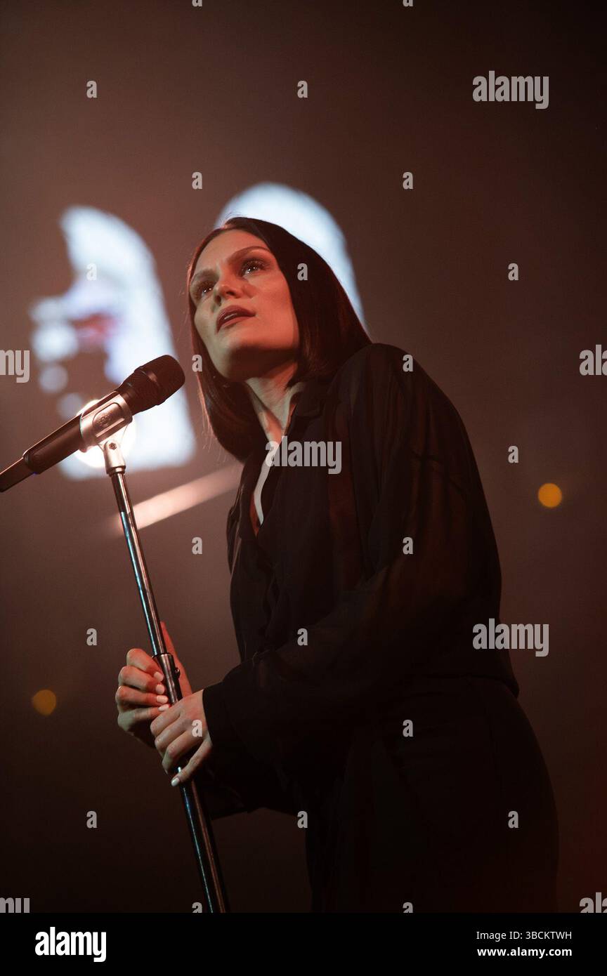 London, England. Mai 2025. Jessie J verzaubert das Publikum bei einer akustischen intimen Vorstellung in der legendären Union Chapel. Cristina Massei/Alamy Live News Stockfoto