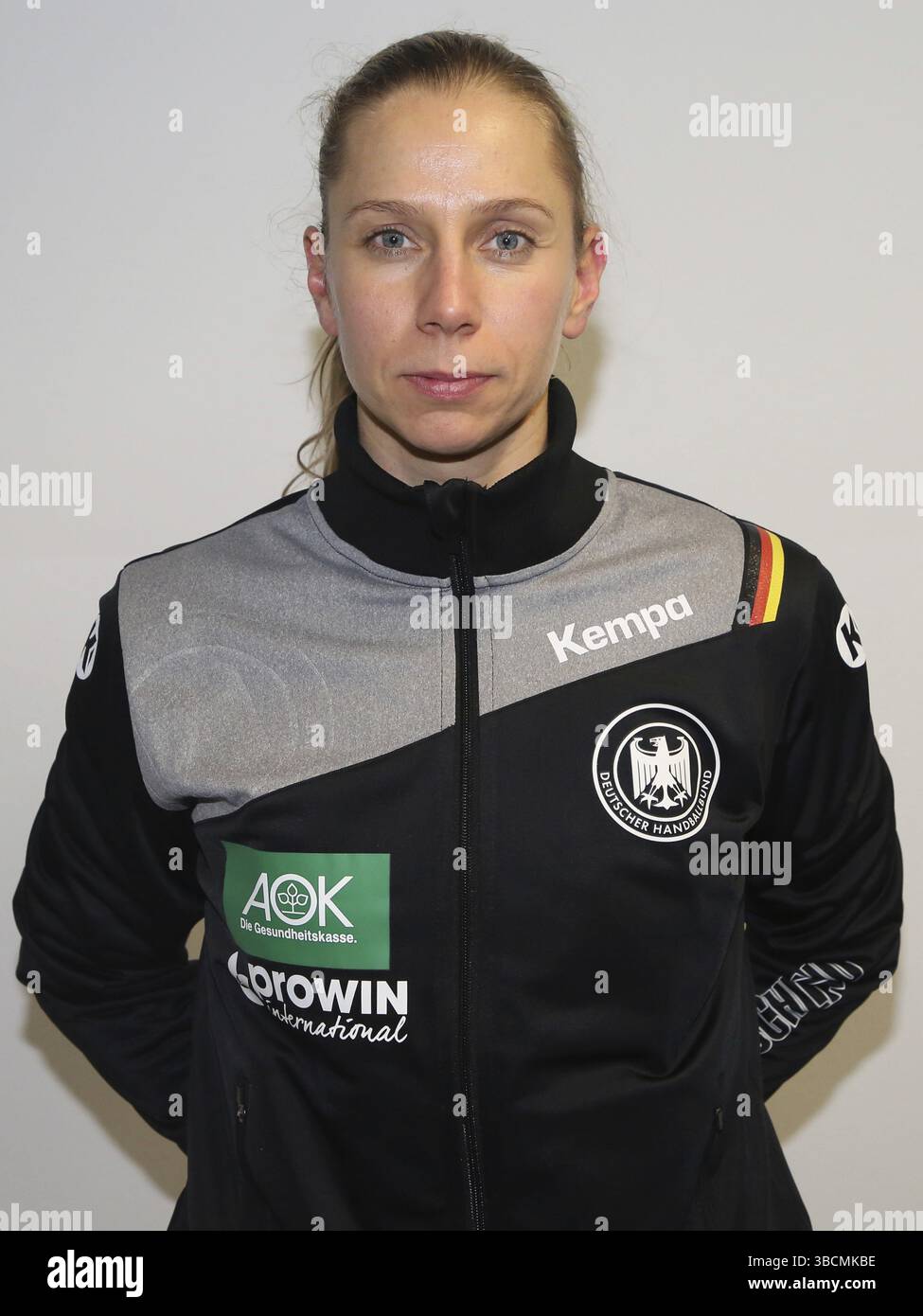 Handballspielerin Katja Kramarczyk (DHB, TSV Bayer 04 Leverkusen) beim internationalen Frauenspiel zwischen Deutschland und den Niederlanden am 28. Oktober Stockfoto