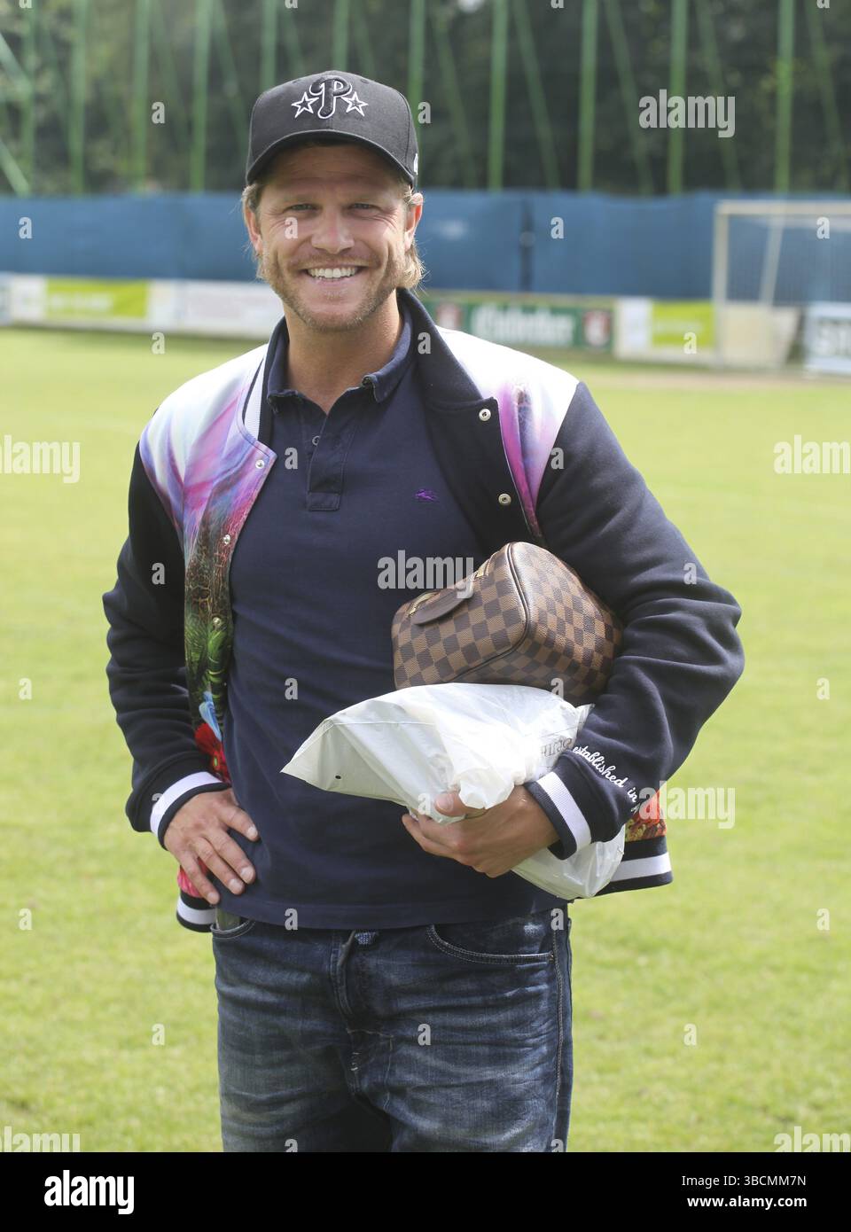 Bachelor 2012 u deutscher Schauspieler Paul Janke Benefizspiel Robert Enke Foundation 23.6.13 Hannover, Bachelor 2012 u deutscher Schauspieler Paul Janke Benefizspiel Robe Stockfoto