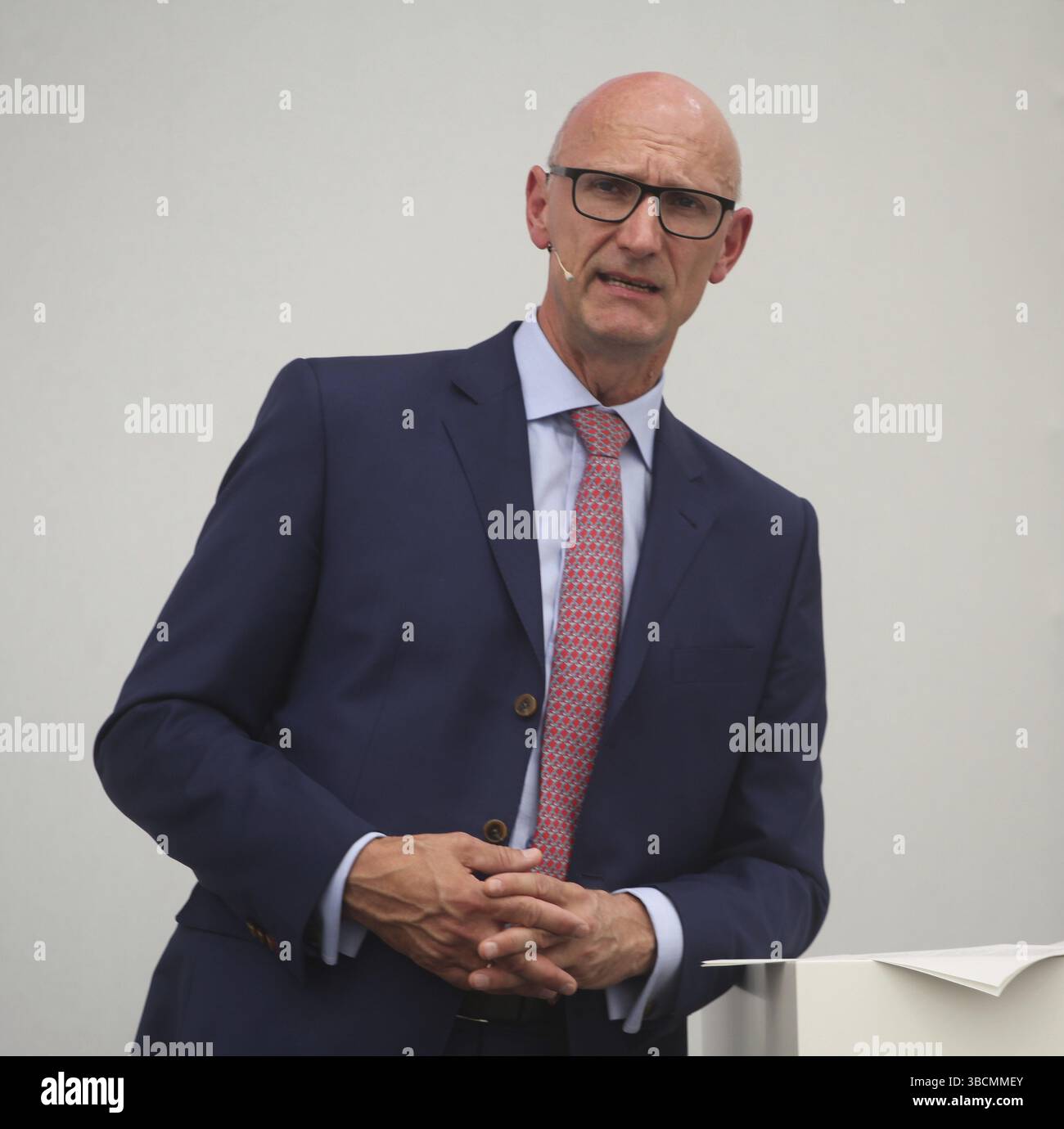 Timotheus Hoettges deutscher Manager und CEO der Deutschen Telekom AG bei der Eröffnung des neuen T-System Datenzentrums in Biere am 03.07.2014 Stockfoto