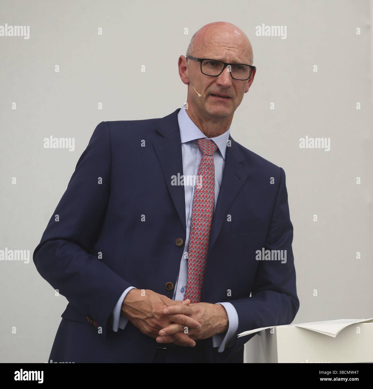 Timotheus Hoettges deutscher Manager und CEO der Deutschen Telekom AG bei der Eröffnung des neuen T-System Datenzentrums in Biere am 03.07.2014 Stockfoto
