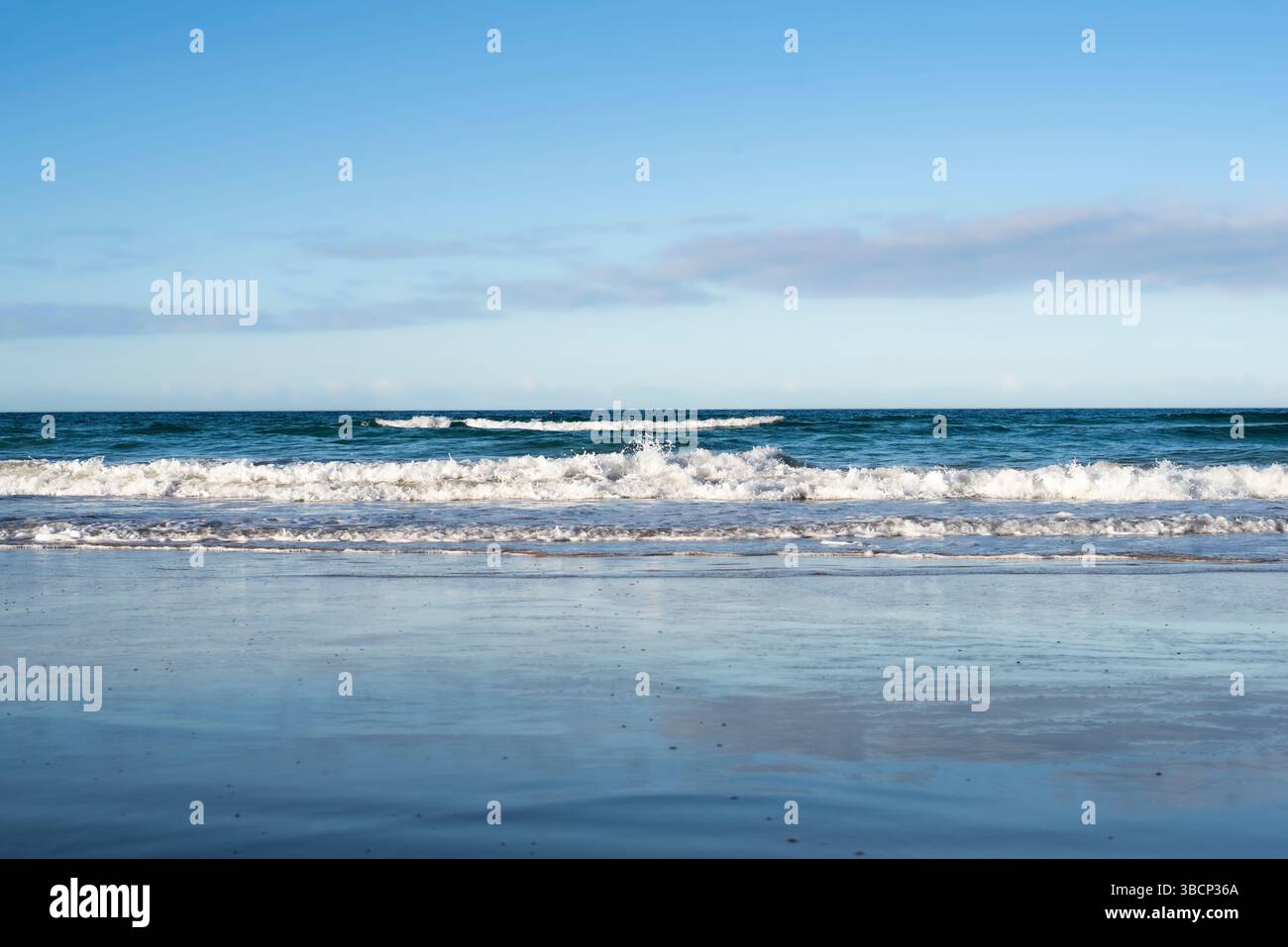 Rainbow Beach in der Dämmerung Stockfoto