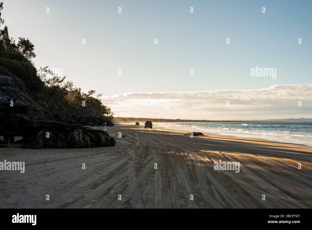 Rainbow Beach in der Dämmerung Stockfoto