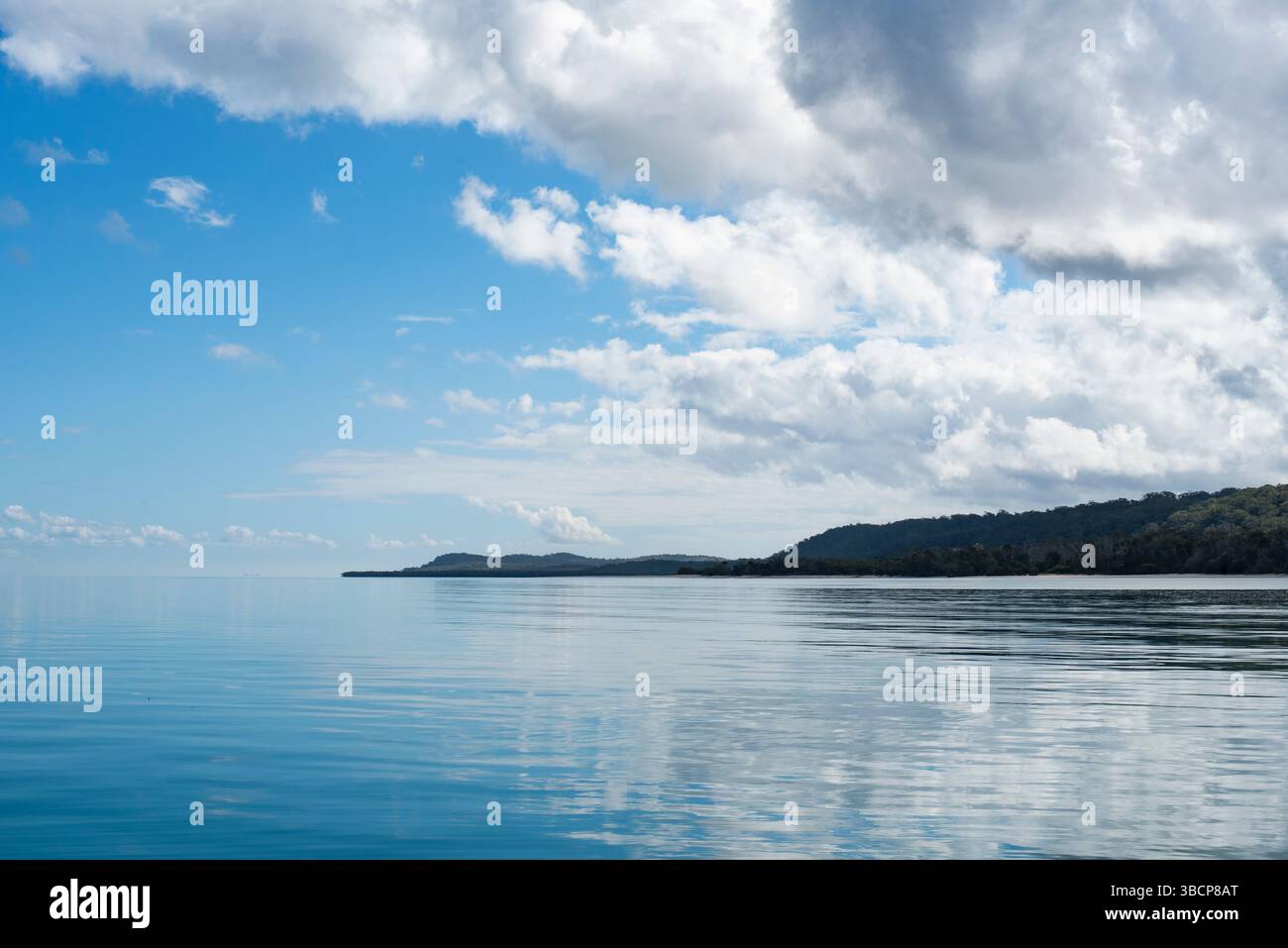 Rainbow Beach in der Dämmerung Stockfoto