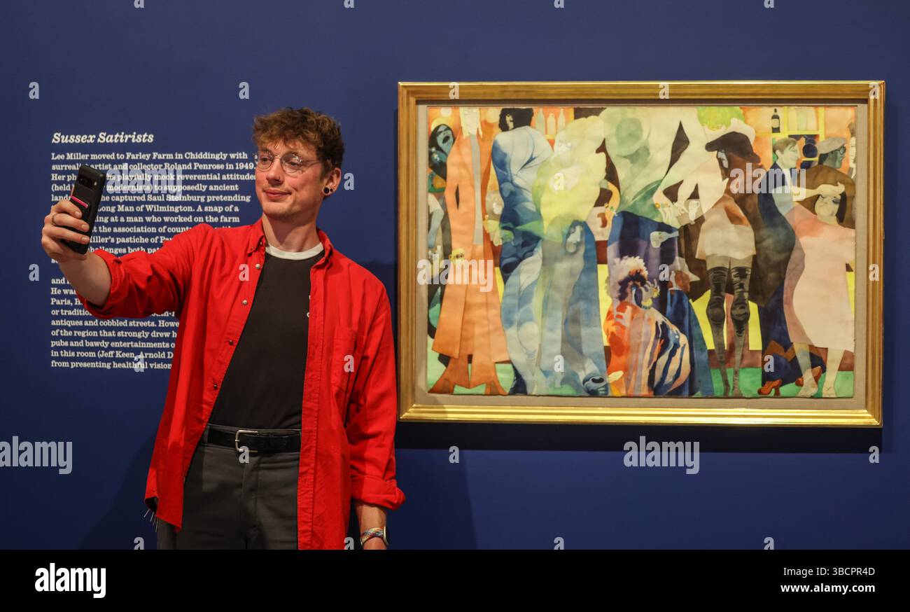 Eastbourne East Sussex 21 Mai 2025 Edward Burra, Hastings PUB, 1971, Bleistift und Aquarell auf Papier in einer einzigartigen Show vereint Susex Modernism die Gemälde und Skulpturen von Ivon Hitchen und Jacob Epstein mit dem Dissidenten von Virginia Wolfe und Gluck, neben dem botanischen Surrealismus neofreiistische Göttinnen und Gegenkultur von Jeff Keen Stockfoto