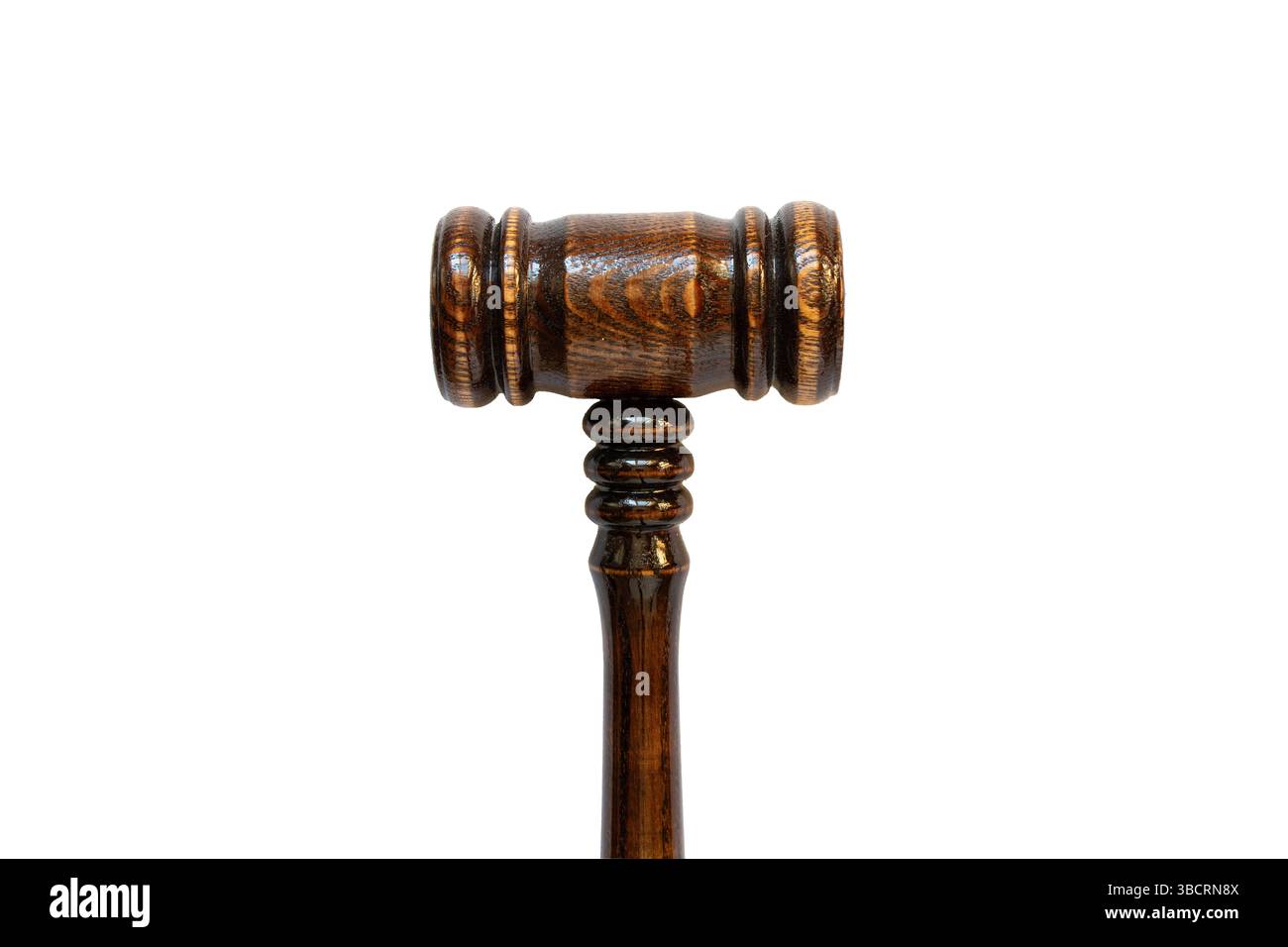 Hölzerner richterlicher Hammer auf weißem Hintergrund Nahaufnahme Stockfoto