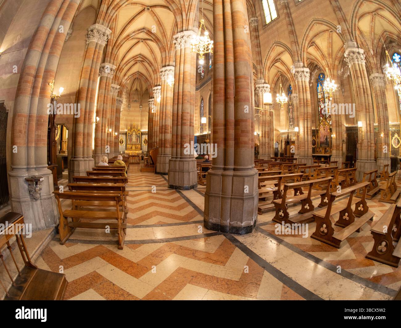 Chiesa Sacro Cuore del Suffragio, gotische Kirche im Stil des Revivals in Rom, Italien Stockfoto