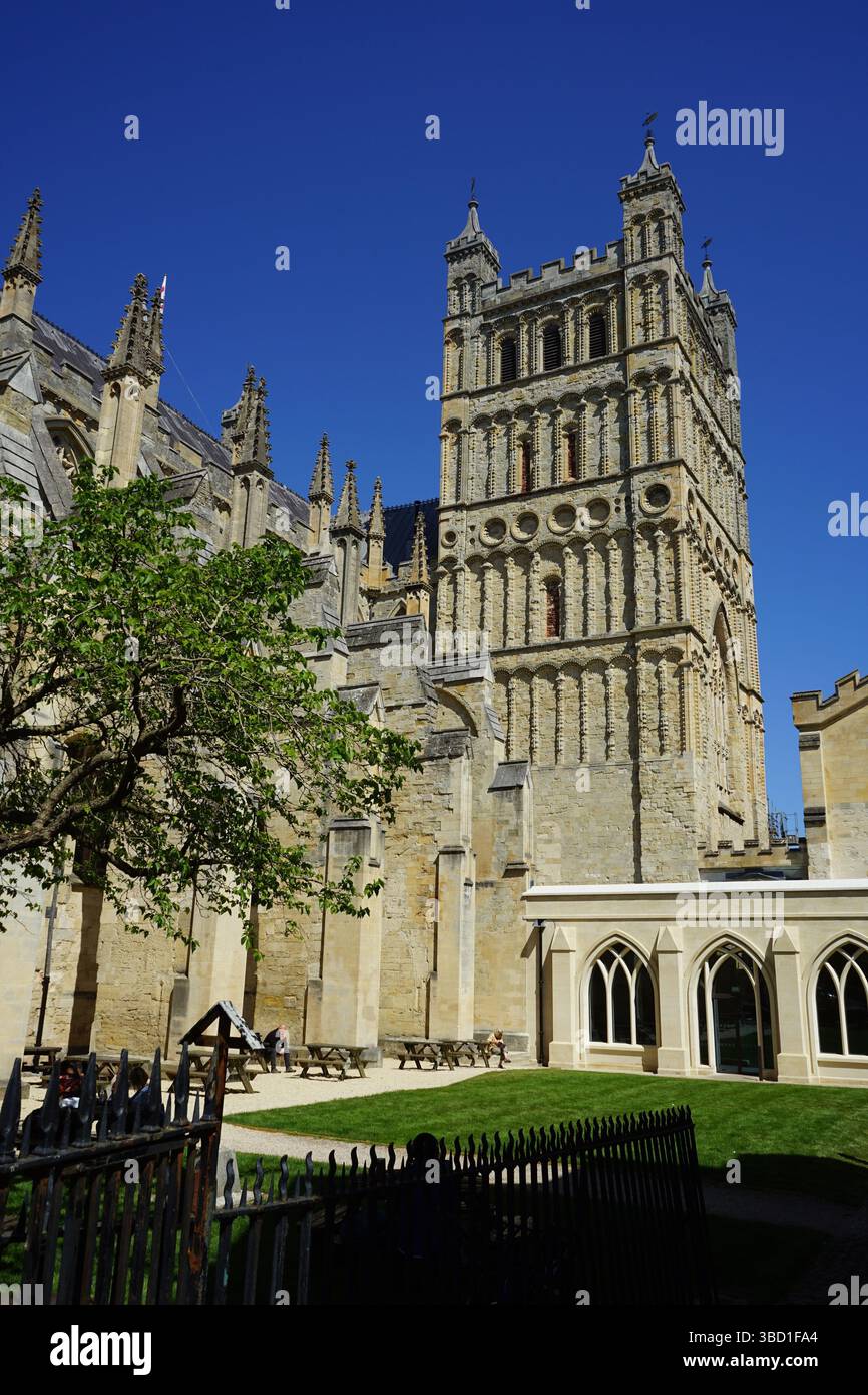 Exeter Dom Turm Stockfoto