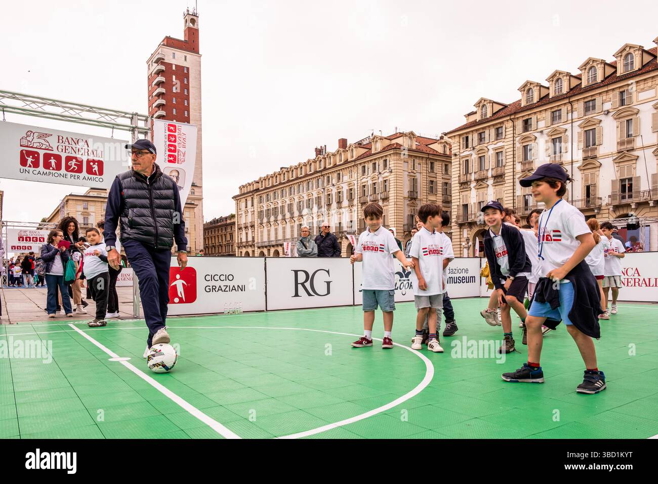 Torino, Italien. Mai 2025. Francesco Graziani durante alcuni Momenti della settima tappa della ventiquattresima edizione di “UN Campione per Amico” di Banca Generali, presso Piazza Castello a Torino, Italia - Cronaca - Giovedì 22 Maggio 2025 (Foto Giacomo Longo/LaPresse) Francesco Graziani 2025 Stockfoto