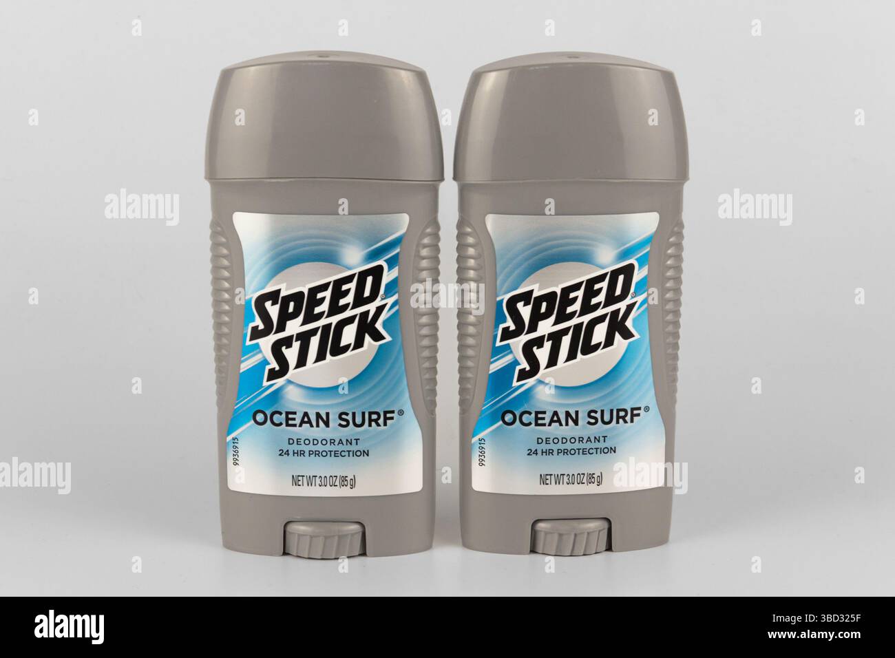 HUDSON WI, USA, 18. APRIL 2025: Speed Stick Deodorant Container und Markenlogo. Stockfoto