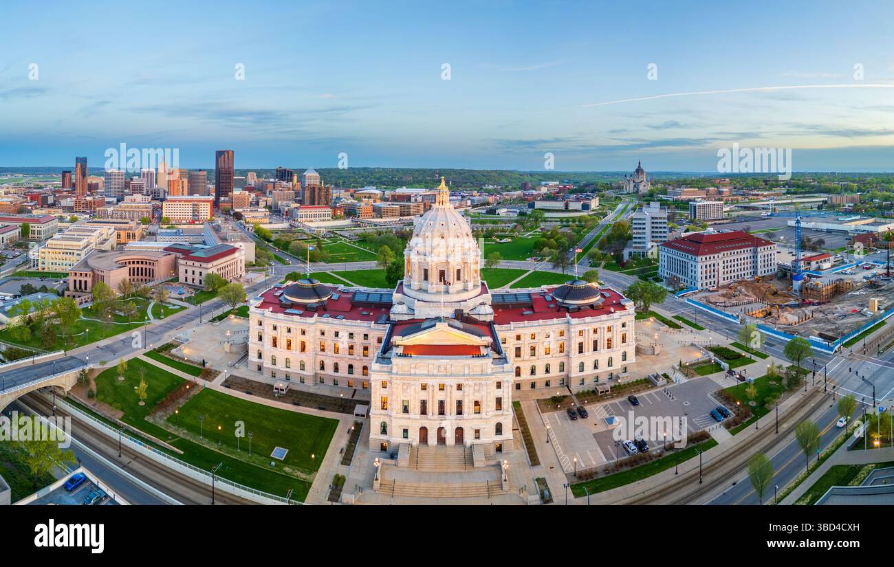 St. Paul, Minnesota, USA im Kapitol in der Abenddämmerung. Stockfoto