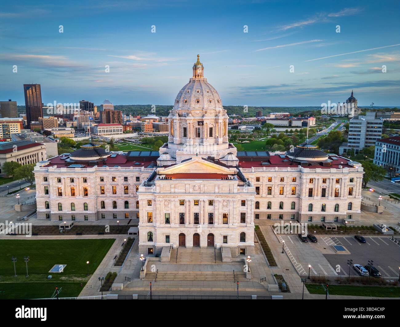 St. Paul, Minnesota, USA im Kapitol in der Abenddämmerung. Stockfoto