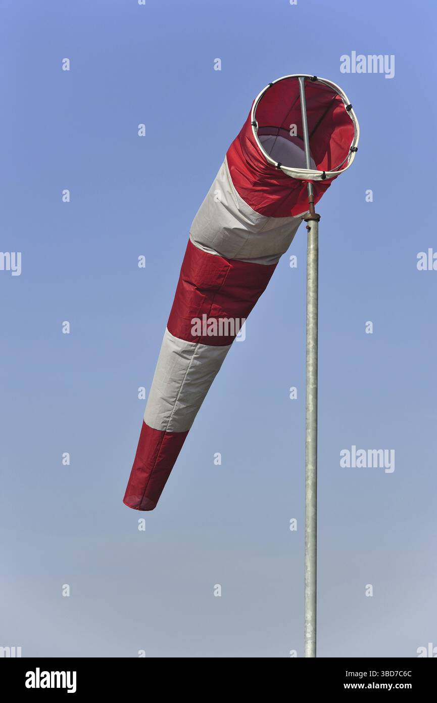 Wind weht im Windsack Stockfoto